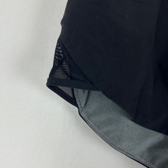 Lululemon reversible black gray shorts size 4 elasric waist - Picture 2 of 8